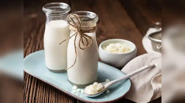 5 Milk drinks that may reduce anxiety and stress in urdu- 5 دودھ کے مشروبات جو اضطراب اور تناؤ کو کم کرسکتے ہیں۔